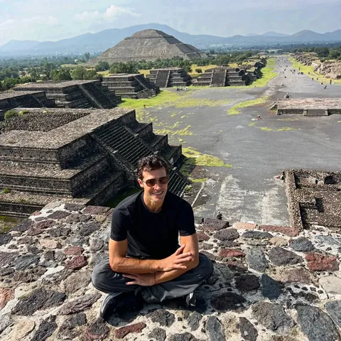 robertobolle Instagram post about Mexico City visit