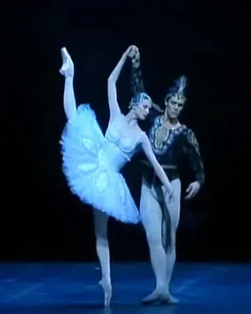 robertobolle Instagram post about Dance performance