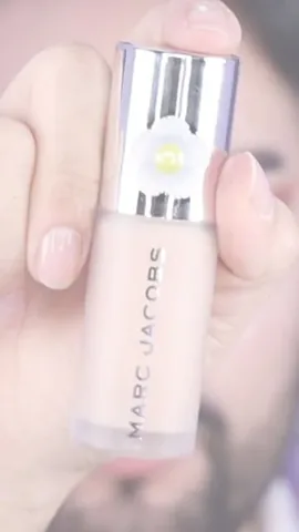 robertwlsh Instagram post about Concealer review