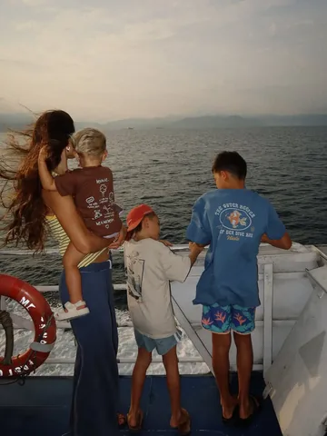 rocamoons Instagram post about Family gratitude