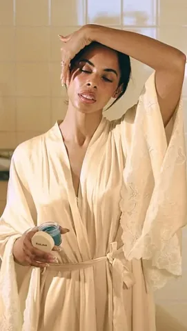 rochellehumes Instagram post about Carve Butter skincare product