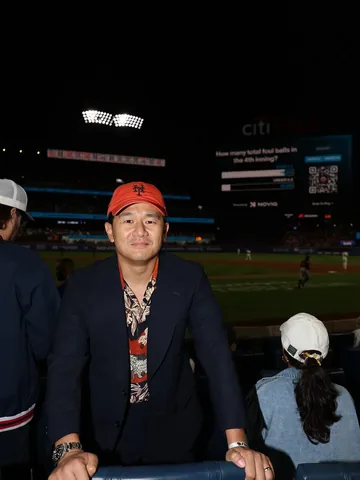 ronnychieng Instagram post about Baseball