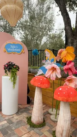 rosaliazadeh Instagram post about Alice in Wonderland birthday party