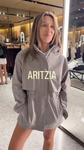 rosegoldfashionblog Instagram post about Plaid jacket