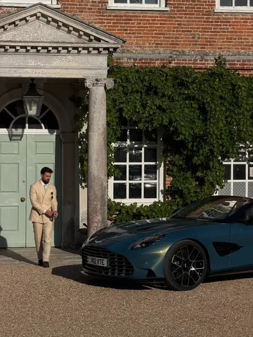 rowanrow Instagram post about Luxury lifestyle