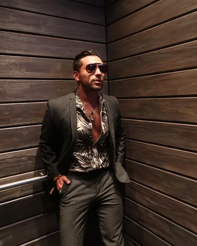 rule_of_thumbs Instagram post about Suit styling