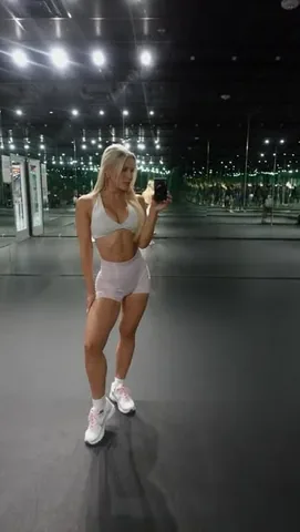 rumernoel Instagram post about Leg workout