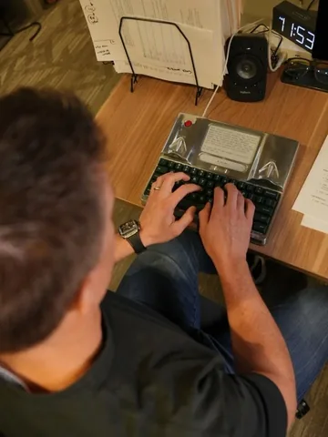 russellbrunson Instagram post about Freewrite writing device