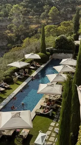 samiraradmehr Instagram post about Luxury hotel travel