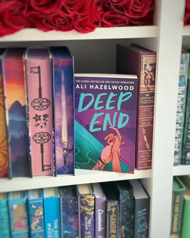 sam_the_fangirl_ Instagram post about Concert and weekend reading plans