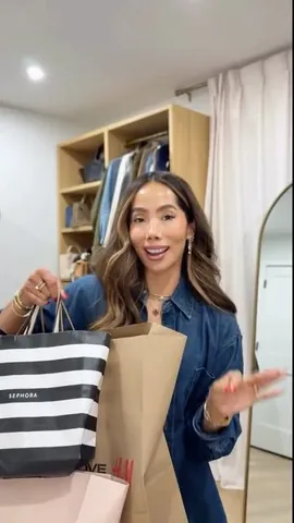 sandy_azcona Instagram post about Mall fashion and beauty haul