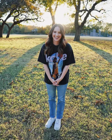 saradietschy Instagram post about Parenting humor