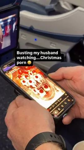 sarahcolonna1 Instagram post about Christmas fandom
