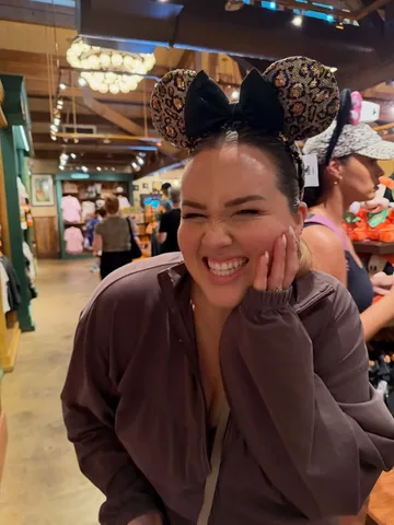 sarahhhrae Instagram post about Disney theme park trip