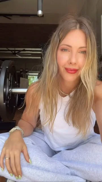 saschafitness Instagram post about Expresión afectiva