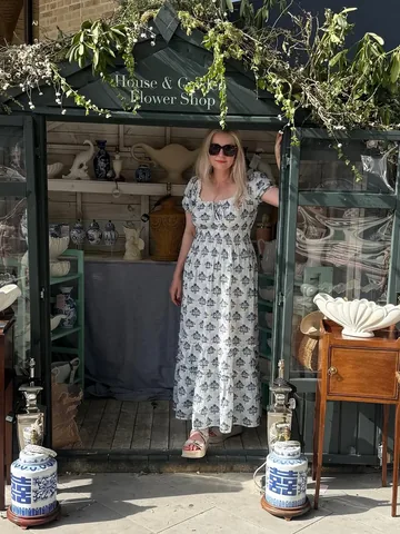 sashawilkins_ Instagram post about Antiques fair recap