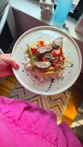 sassyconfetti Instagram post about Meal delivery product promotion