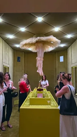sassyconfetti Instagram post about Chicago retail venue opening