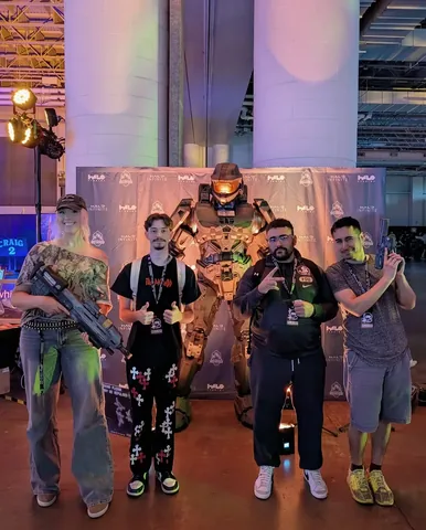 savagegiggles Instagram post about Halo esports team
