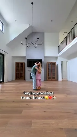 sav.labrant Instagram post about Moving home