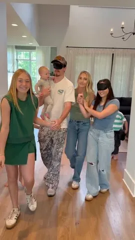 sav.labrant Instagram post about Community service