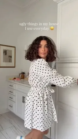 sazan Instagram post about Home decor humor