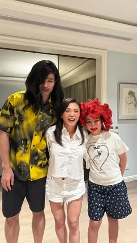 scarletsnowbelo Instagram post about Family surprise reaction