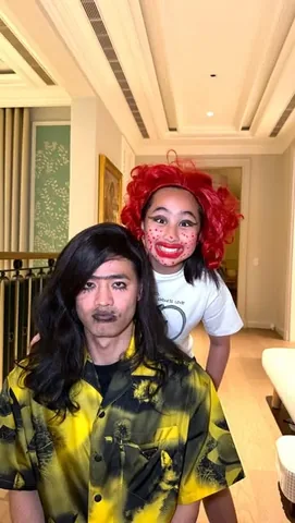 scarletsnowbelo Instagram post about Family trend recreation