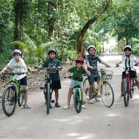 scarletsnowbelo Instagram post about Family island getaway