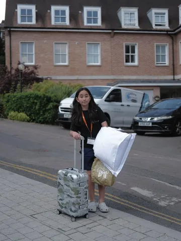 scarletsnowbelo Instagram post about Educational experience at Harrow School