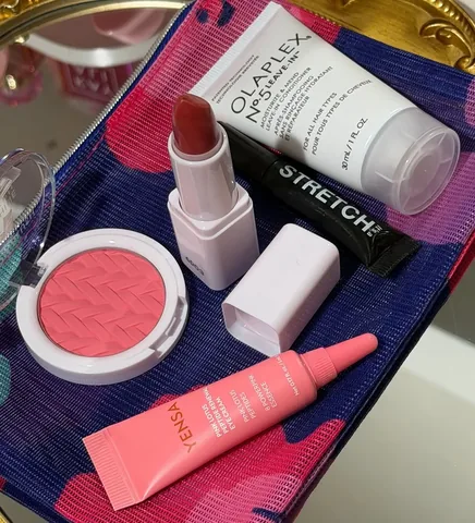 selfcarebae077 Instagram post about Ipsy Glam Bag review