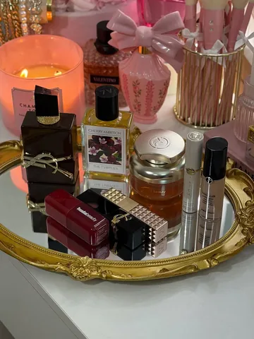 selfcarebae077 Instagram post about Fall beauty favorites