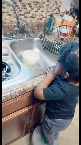 semajxane Instagram post about Toddler behavior