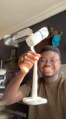 shallytech_ Instagram post about 3D printed microphone stand extension