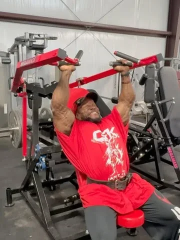 shaunclarida Instagram post about Shoulder and arm training