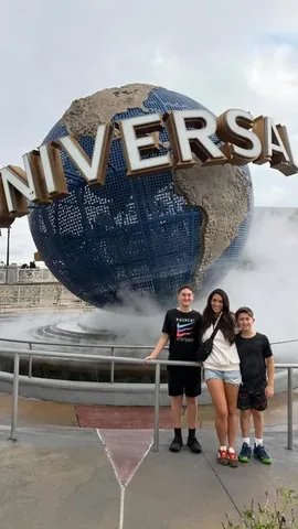 shea.whitney Instagram post about Universal Studios meet and greet giveaway