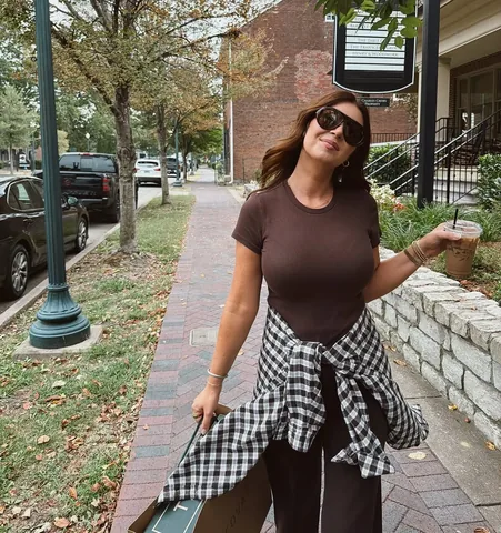 shelbstales Instagram post about Fall lifestyle