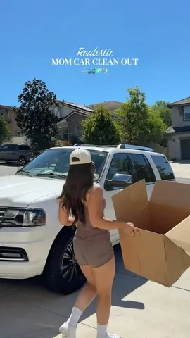 shellykowatch Instagram post about Parenting humor