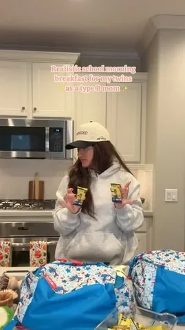 shellykowatch Instagram post about TRUBAR Kids Banana Bread Bar