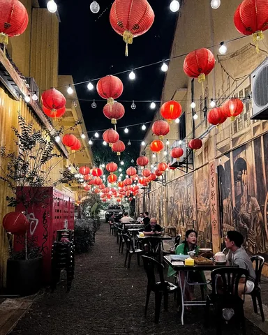 sherryivy_ Instagram post about Kuala Lumpur nightlife and food