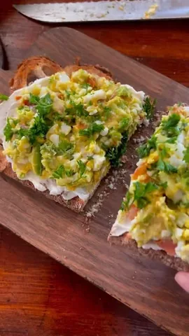 shonda1020 Instagram post about Avocado toast recipe
