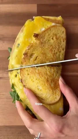 shonda1020 Instagram post about Breakfast sandwich recipe