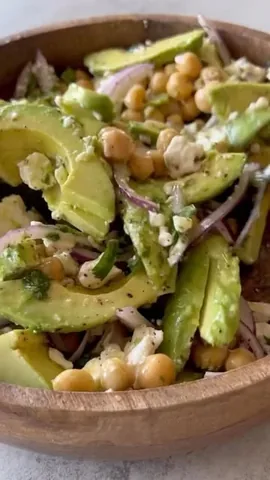 shonda1020 Instagram post about Avocado chickpea salad recipe