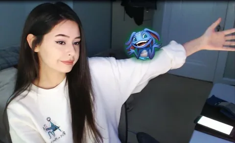 shugishugii Instagram post about League of Legends character