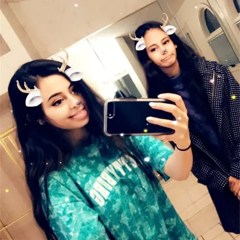 shugishugii Instagram post about Family relationship