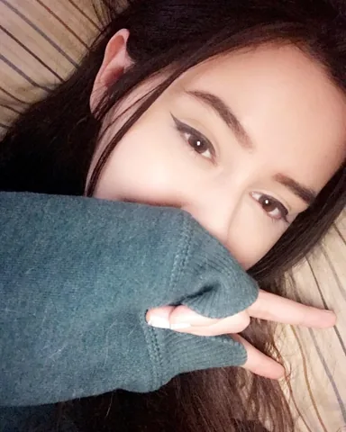 shugishugii Instagram post about Instagram account launch