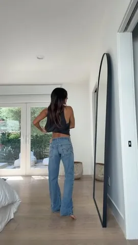 shutthekaleup Instagram post about Thrifted fashion