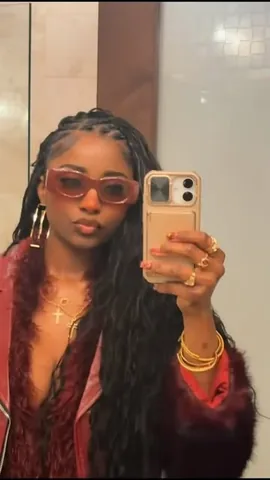 _silvermonique Instagram post about Miracle knot loc style