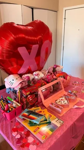 _silvermonique Instagram post about Valentine’s gift baskets