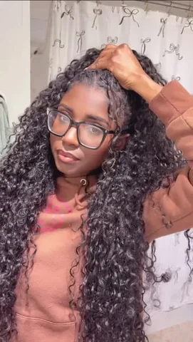 _silvermonique Instagram post about Burmese curly crochet hair